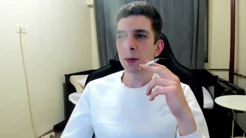 Andrew C. online show from April 5, 8:50 pm