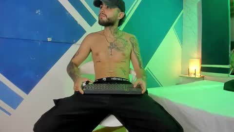 Snapshot of ryanjaramillo chatting on March 19, 8:02 pm Ryan online show from March 19, 8:02 pm