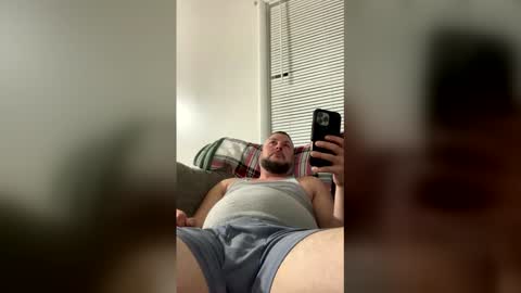 Snapshot of ryanmhoyt88 chatting on April 18, 3:43 am ryanmhoyt88 online show from April 18, 3:43 am