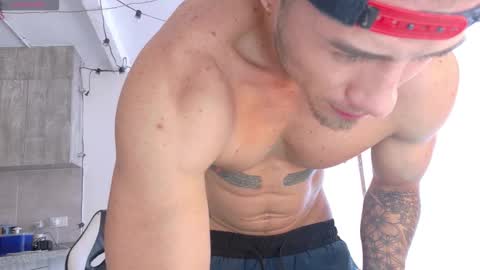 Ryan Blue ig ryannblue online show from November 16, 6:13 pm