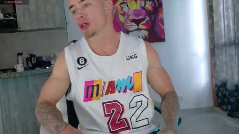 Ryan Blue ig ryannblue online show from December 14, 6:56 pm