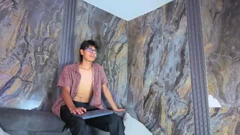 ryann_wolf online show from June 30, 8:32 pm