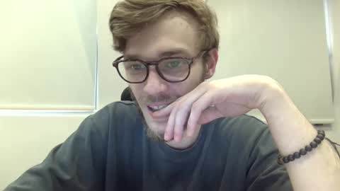 Snapshot of ryanogorman5858 chatting on February 26, 5:28 pm anonomousstoneruk online show from February 26, 5:28 pm