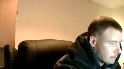 Snapshot of ryder93x chatting on September 10, 6:13 am Ryder93 online show from September 10, 6:13 am