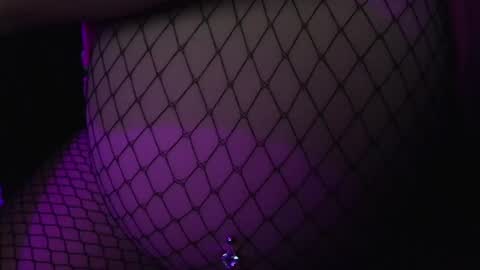 SINGLE WIDOWED MOM online show from June 4, 7:03 am