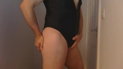 Snapshot of s33you123 chatting on December 20, 3:21 pm s33you123 online show from December 20, 3:21 pm