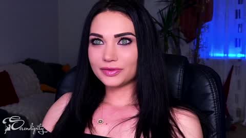 Snapshot of s3r3ndipity chatting on February 4, 9:41 pm Y      online show from February 4, 9:41 pm