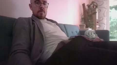 s_i_q online show from September 26, 7:34 am