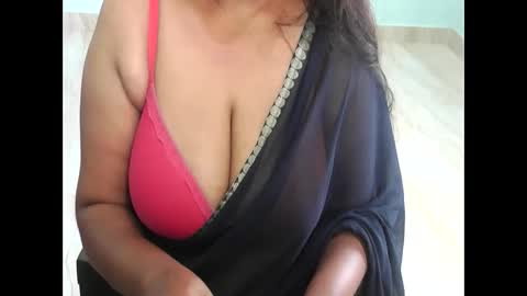 Snapshot of saanvi55995 chatting on February 7, 5:41 am Saanvi Angel online show from February 7, 5:41 am