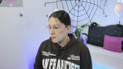 saaya_tay online show from October 28, 3:10 am