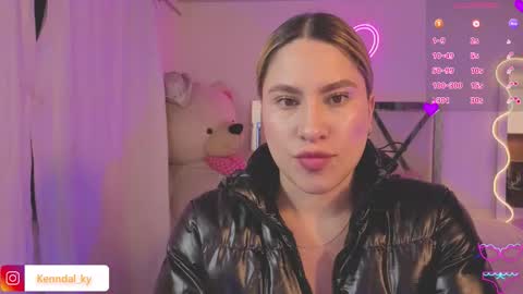 Snapshot of saaya_tay chatting on February 19, 3:02 am saaya_tay online show from February 19, 3:02 am