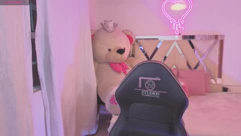 Snapshot of saaya_tay chatting on February 25, 3:16 am saaya_tay online show from February 25, 3:16 am