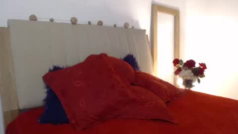 Snapshot of sabrina_brunette chatting on May 3, 4:40 am sabrina online show from May 3, 4:40 am