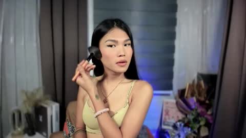 Nadine online show from November 11, 4:07 pm