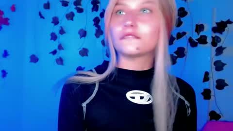 Snapshot of sabrinaexpositoxx chatting on February 3, 11:42 am SABRI online show from February 3, 11:42 am