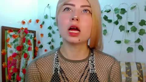 Snapshot of sabrinaexpositoxx chatting on November 2, 1:08 am SABRI online show from November 2, 1:08 am