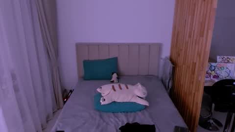 Sabrina MacMarren online show from February 26, 7:35 pm