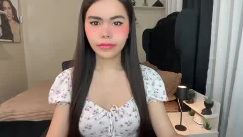 sabrinamadonna54 online show from June 11, 8:34 am