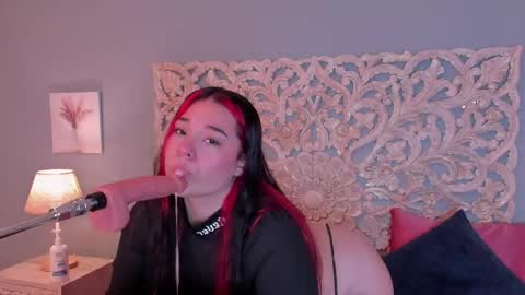 sabrinna  online show from May 1, 7:51 pm