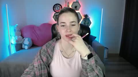 Sabrina Violet online show from May 19, 8:09 am