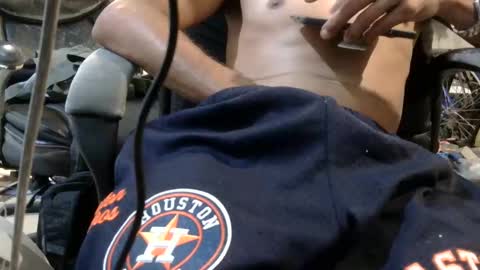 Snapshot of sacalaschichiss chatting on November 17, 10:54 am Dee online show from November 17, 10:54 am