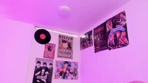 Snapshot of sachi_meow chatting on February 22, 7:23 pm Ig online show from February 22, 7:23 pm