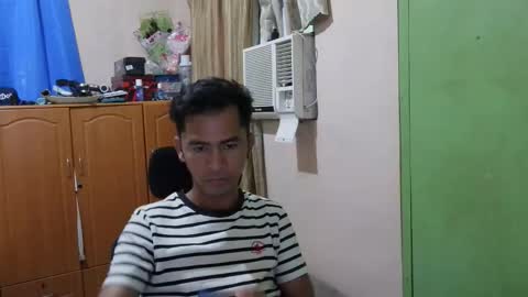 Snapshot of sachu01 chatting on April 6, 4:46 am Sachu01 online show from April 6, 4:46 am