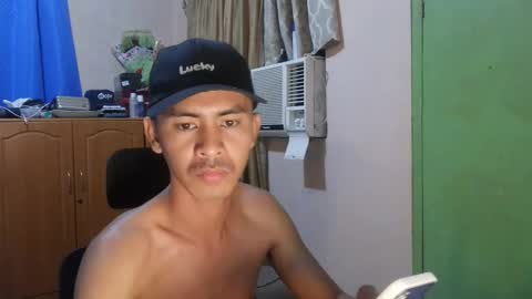 Snapshot of sachu01 chatting on April 16, 11:00 am Sachu01 online show from April 16, 11:00 am