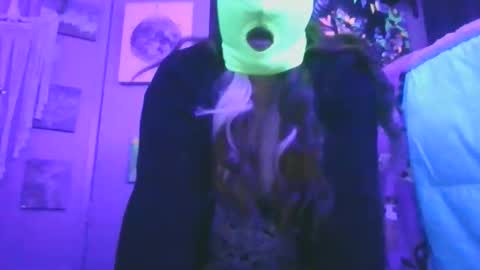 saddybaddie online show from October 21, 6:03 am