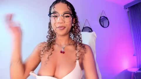 Sophie online show from February 25, 9:35 pm