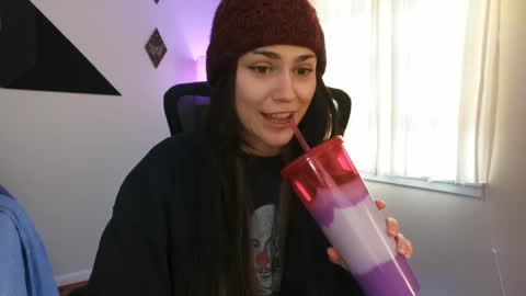 Snapshot of sadierenee96 chatting on December 5, 8:44 pm Sadie Renee online show from December 5, 8:44 pm