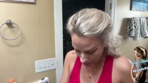 SadieRW online show from January 20, 8:29 pm