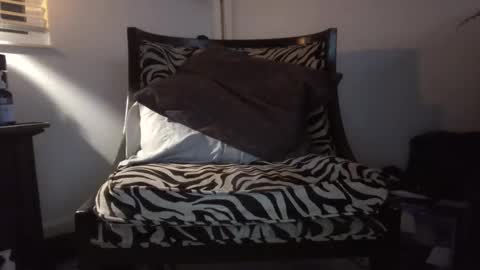 Snapshot of sadiessecretcloset chatting on February 8, 4:05 am Sadiessecret online show from February 8, 4:05 am