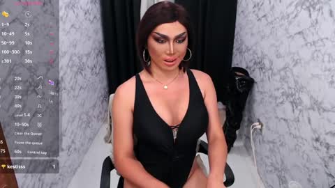 Snapshot of sadistictmistress_verra chatting on May 29, 10:30 pm Verra Monroe online show from May 29, 10:30 pm