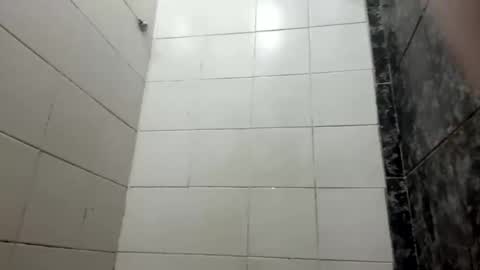 Snapshot of safadeenho0811 chatting on December 2, 10:20 am safadeenho0811 online show from December 2, 10:20 am