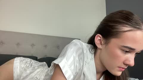 urs xxx content in my bio online show from May 14, 1:56 am