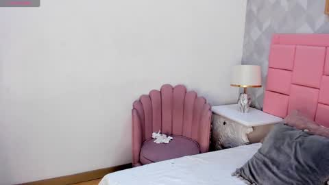 Snapshot of sagitariuuuss chatting on January 5, 3:53 am Cattleya online show from January 5, 3:53 am