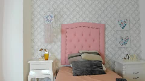 Snapshot of sagitariuuuss chatting on March 10, 12:04 pm Cattleya online show from March 10, 12:04 pm