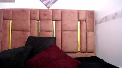 sara online show from April 7, 3:18 am