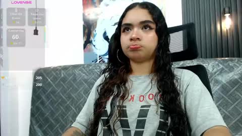 sara online show from May 25, 2:06 am