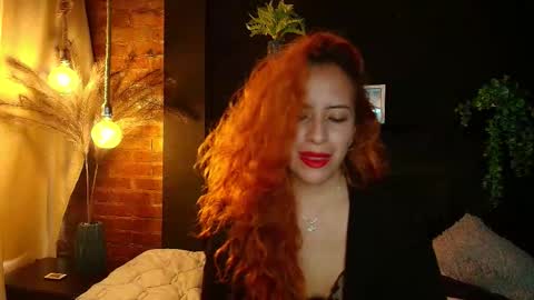 Snapshot of sahra_tayl0r_ chatting on February 7, 6:11 pm SARA online show from February 7, 6:11 pm