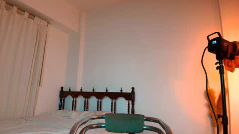 Sindy Scott online show from September 27, 6:46 pm