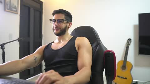 saimon  online show from April 11, 4:44 pm