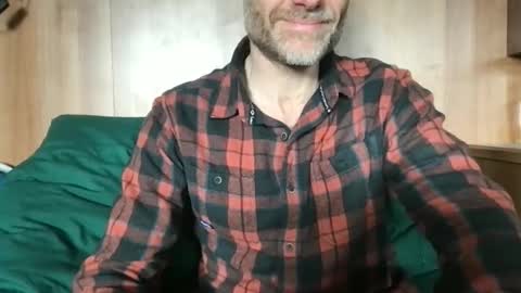 saint009 online show from March 30, 2:18 pm