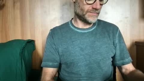 saint009 online show from June 4, 1:06 pm