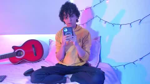 saint_dark online show from December 21, 1:07 pm