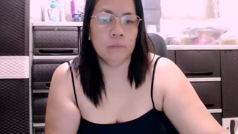 Snapshot of saint_flowerxxx chatting on October 26, 10:36 pm saint_flowerxxx online show from October 26, 10:36 pm