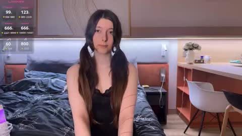 Snapshot of saintsroww chatting on December 14, 8:20 am Alice online show from December 14, 8:20 am