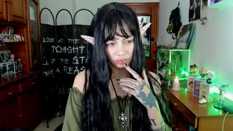    online show from December 14, 10:31 am