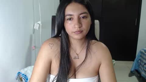 Snapshot of saliha_ chatting on May 8, 3:01 am saliha online show from May 8, 3:01 am